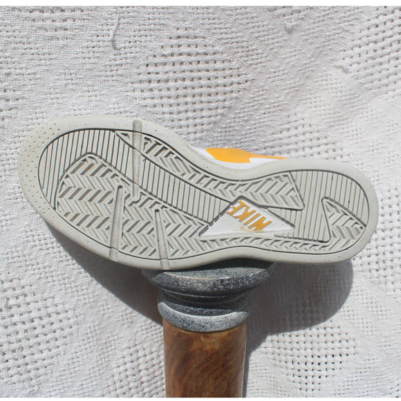 Nike Air Flight Huarache Lakers Size 9.5 705005-101 - Picture 10 of 10